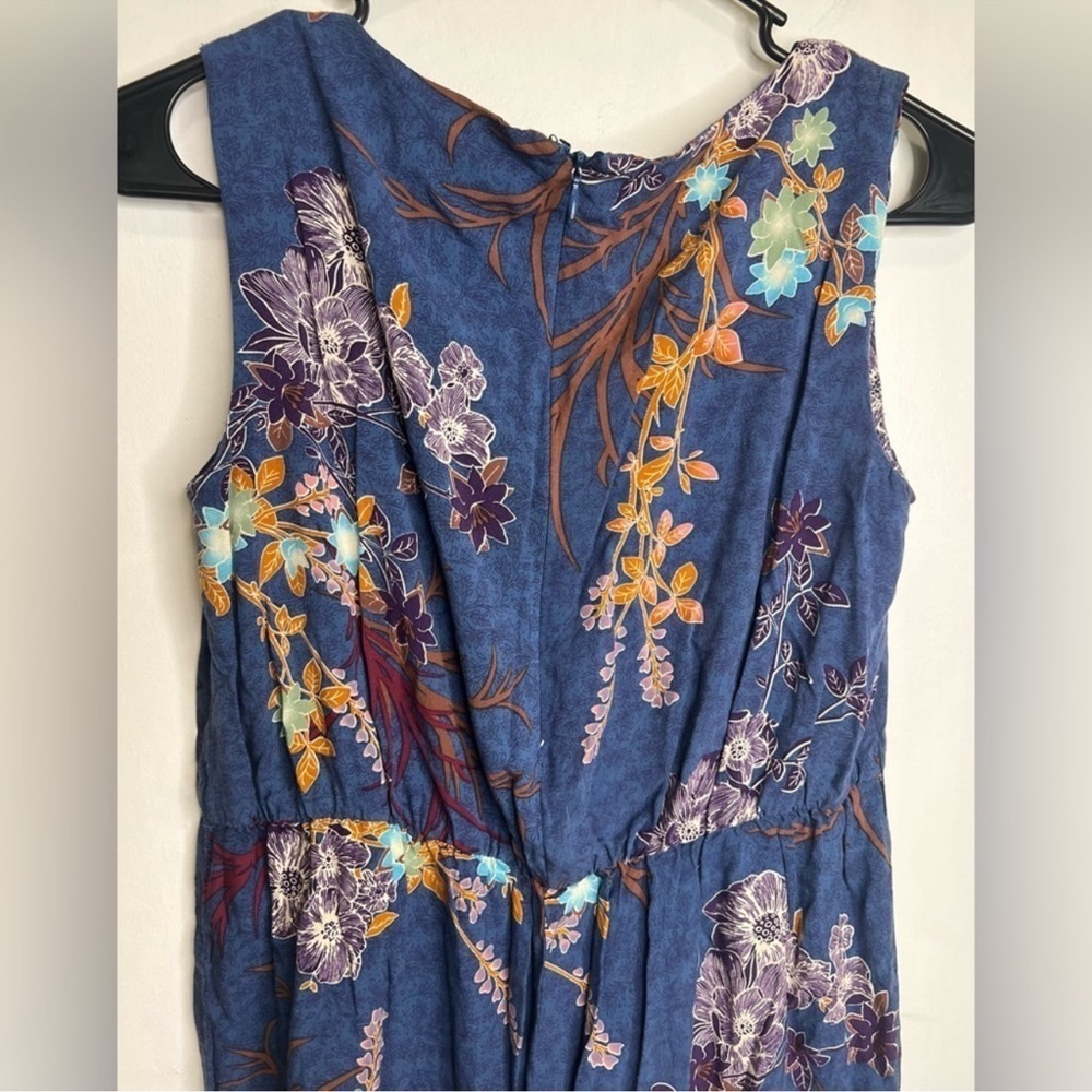 Monroe & Main Lightweight Floral Summer Tank Top V-Neck Jumpsuit - Picture 4 of 6